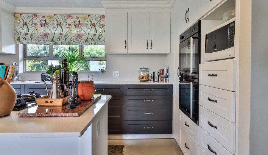 4 Bedroom Property for Sale in Hersham Western Cape